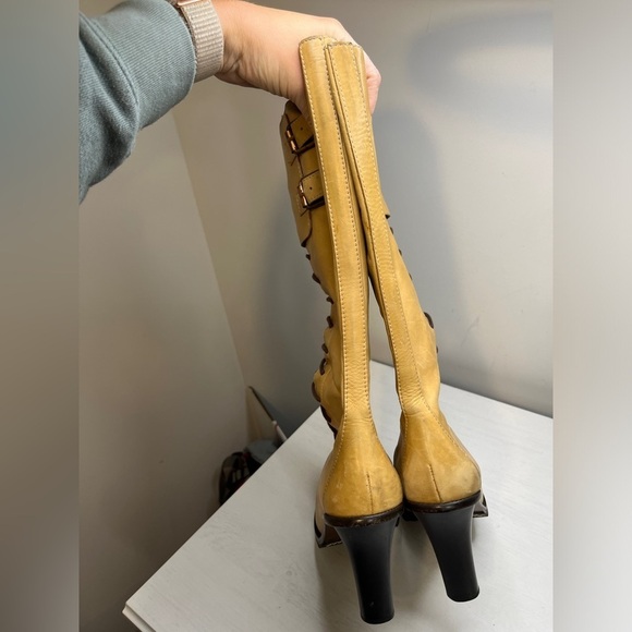 Donald Pliner Italian Made Leather Lace Up Knee High Heeled Lug Sole Boot sz 9 - Picture 4 of 12